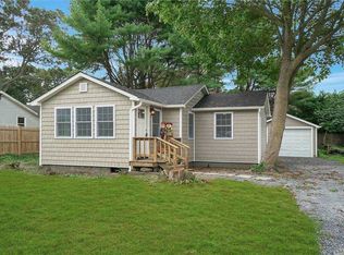 6 E Jackwill Rd, East Patchogue, NY 11772