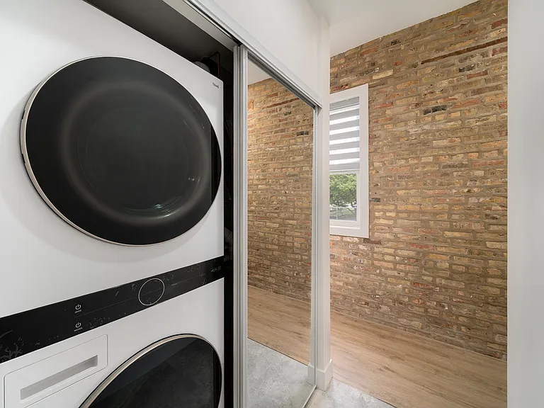 1137 N Francisco Ave #2 — Photo 9