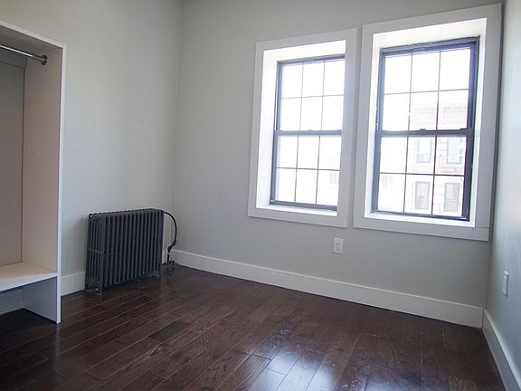3rd image of 1298 Putnam Ave Floor 3