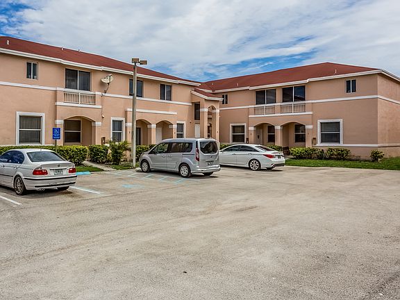 4th image of 21255 NE 8th Pl APT 3