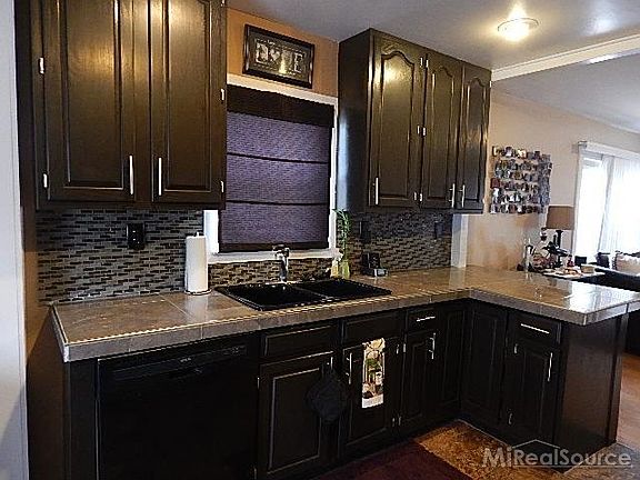 2nd image of 23780 Reynolds Ave