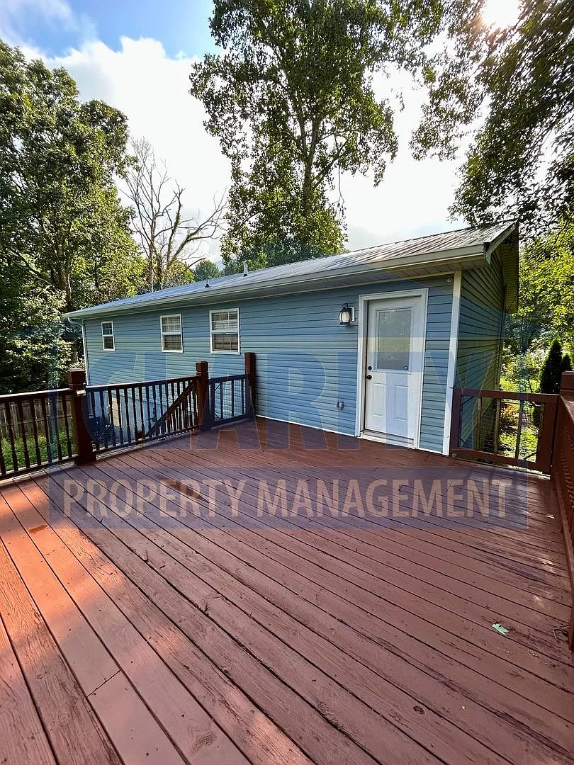 Beautiful four bedroom home!! — Photo 3