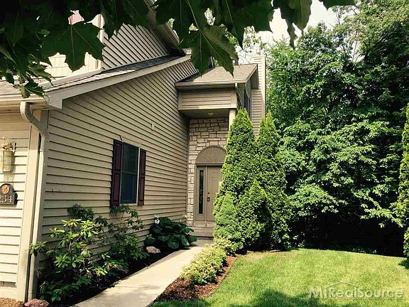4th image of 234 Stratford Ln