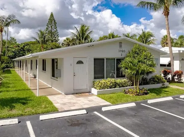 1924 NE 3rd St #6, Deerfield Beach, FL 33441