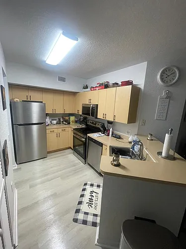 2202 Belmont Ln #2202 Photo 1