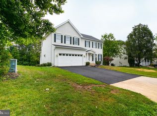 3018 Desert Palm Ct, Dumfries, VA 22026