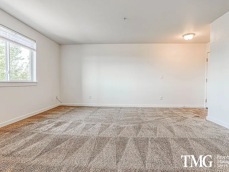 1017 SE 12th Ave — Photo 185