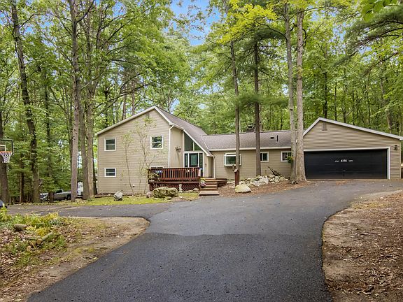 2nd image of 4176 Circle View Dr