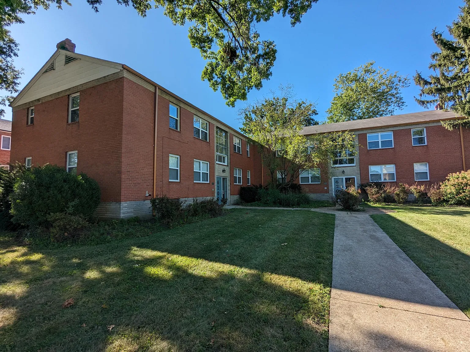 1 bed, 800 sqft, $995 — Photo 1
