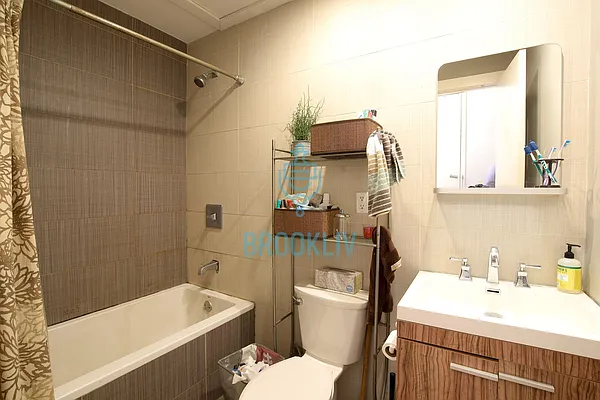 Rented by null | media 7