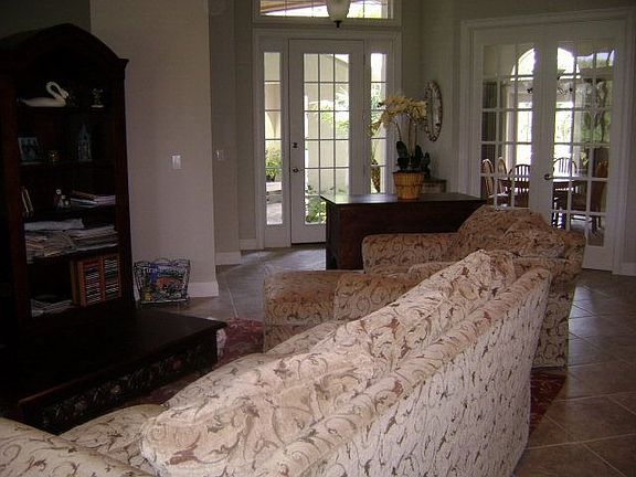 5th image of 154 S Riverwalk Dr