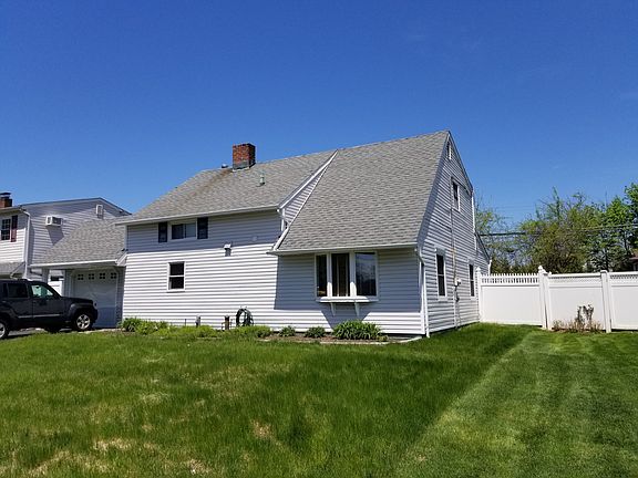 3rd image of 79 Winter Ln
