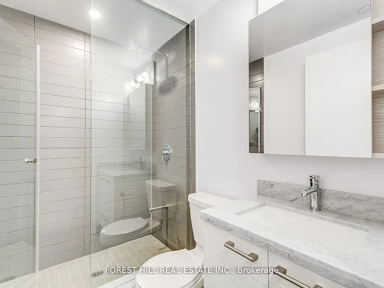 2221 Yonge St #5010 — Photo 6