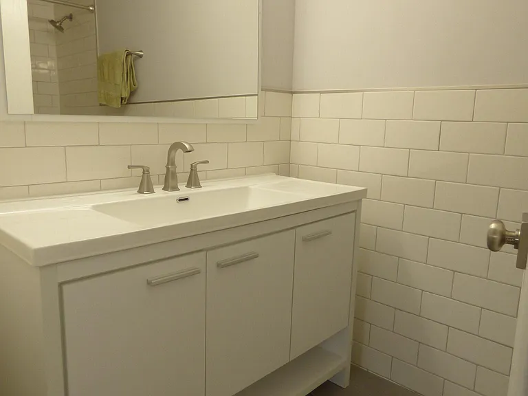 1114 Manchester Ct — Photo 9