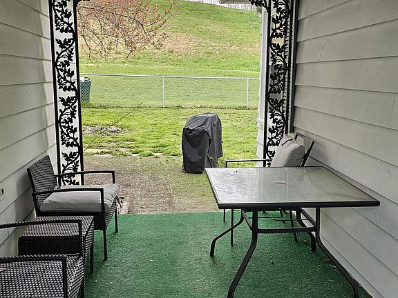 3rd image of 1604 Otlahurst Dr