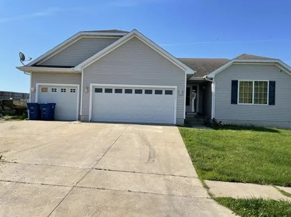 2905 Brockway Dr, Des Moines, IA 50320