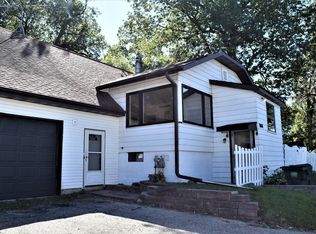 25389 W Rockford St, Ingleside, IL 60041