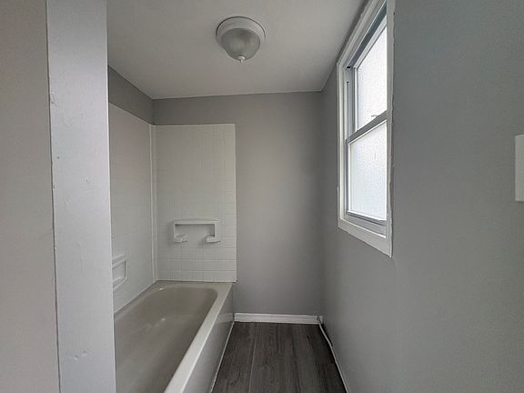 4th image of 50 Hopkins St #2E