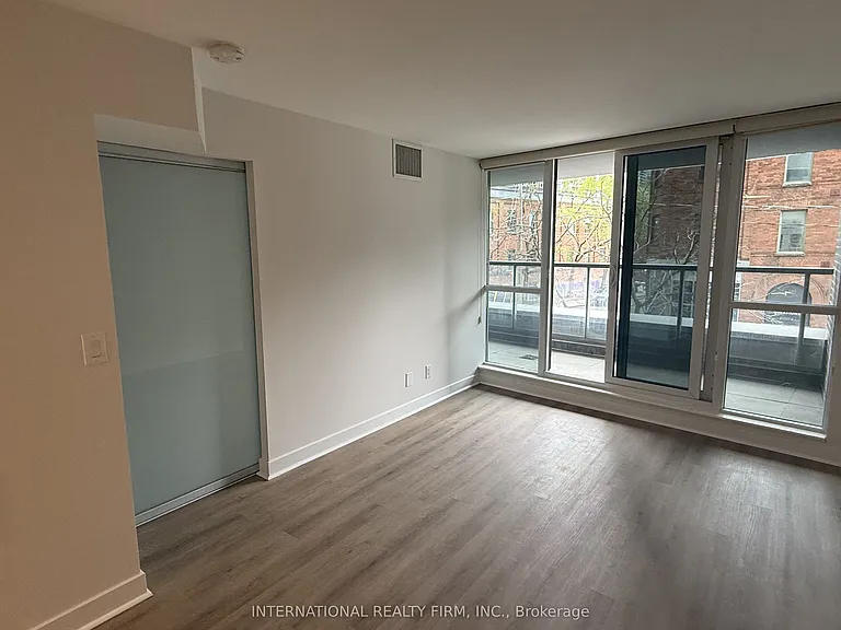 320 Richmond St E #208 — Photo 12