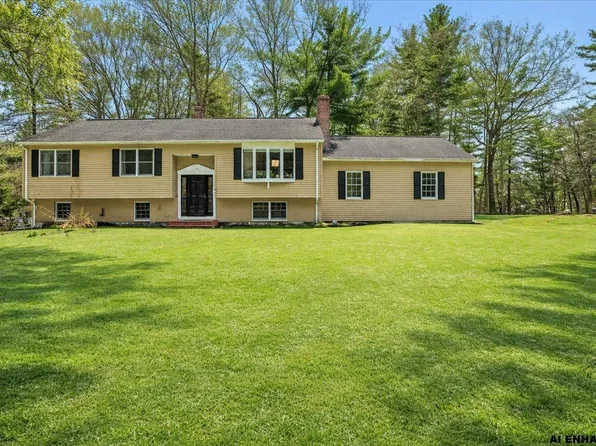 12 Old Gordon Road, Brentwood, NH 03833