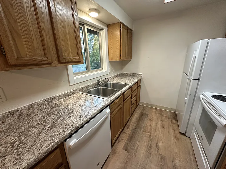2810 Madison St — Photo 10