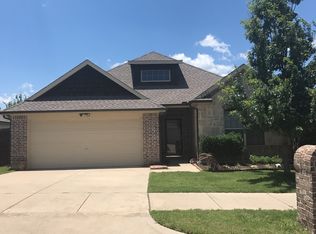 2721 Clarendon Dr, Denton, TX 76207