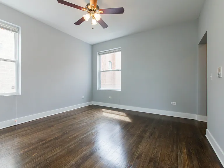 1625 N Claremont Ave #2R — Photo 6
