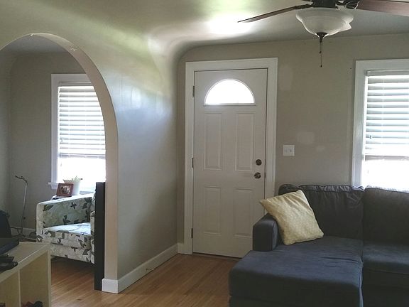 Front Entrance/Family Room