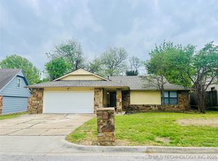 2946 W 65th St S, Tulsa, OK 74132