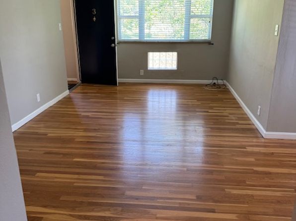 520 Mariedale Dr APT 1, Saint Louis, MO 63122