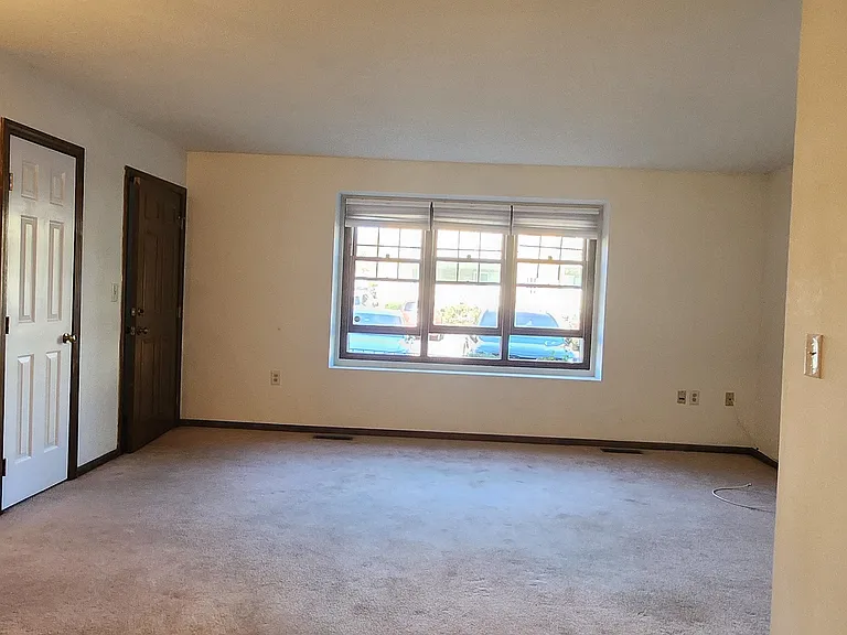 375 Glendale Ave #D4 — Photo 11