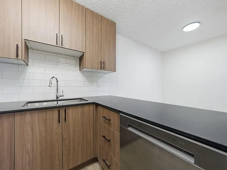 232 Pinehouse Dr — Photo 6