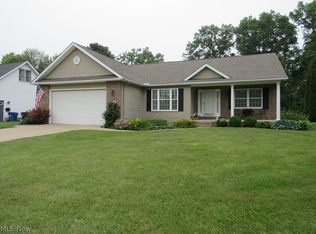 4136 Telegraph Ln, Vermilion, OH 44089