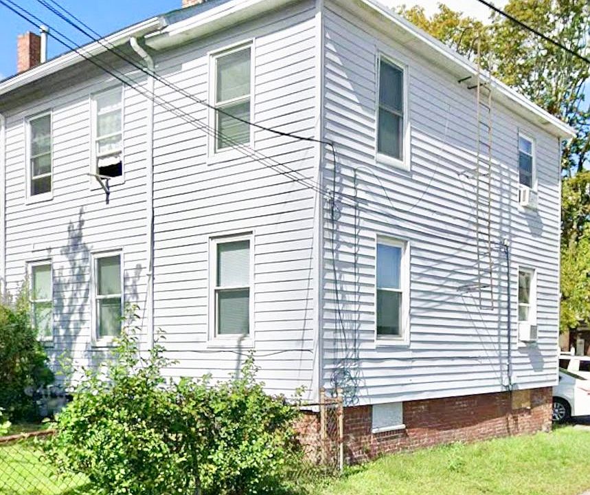 1st image of 32 Pearl St #1E