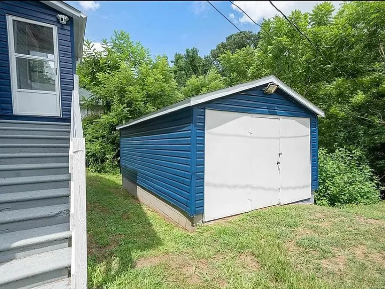 51 N Main St — Photo 5