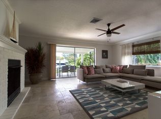 576 Lillian Dr, Madeira Beach, FL 33708