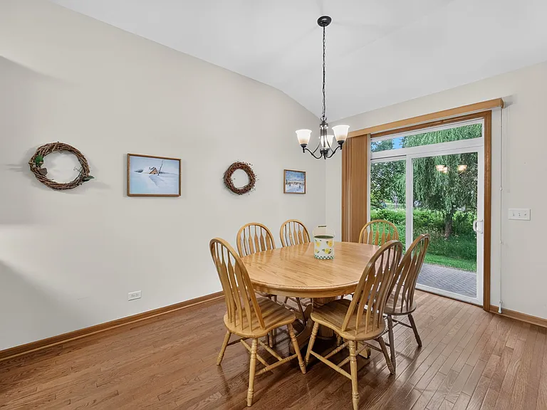 3565 Ayres Dr — Photo 9