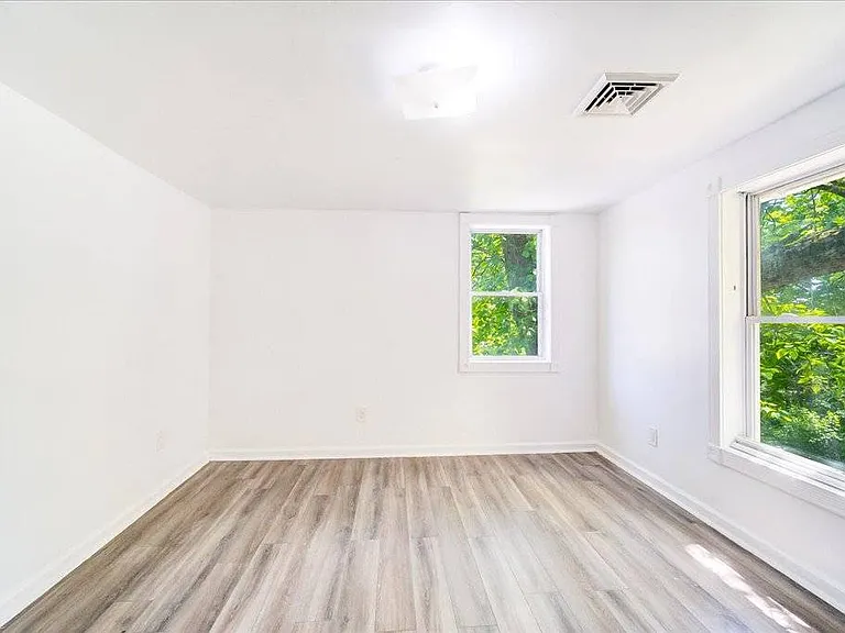 629 South Rd — Photo 20