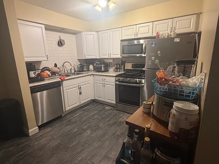 143 Hayes Ave — Photo 3
