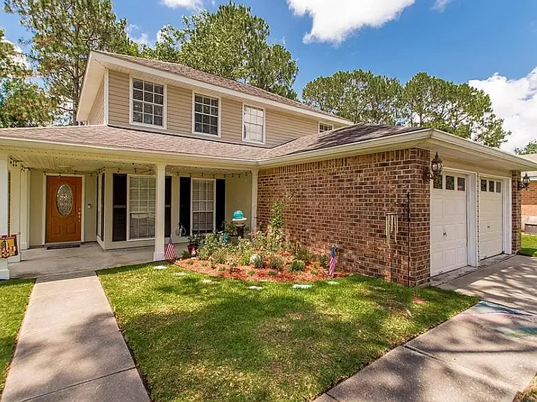 105 Larchwood Dr — Photo 37