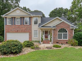 4 Charlestown Ct, Mauldin, SC 29662