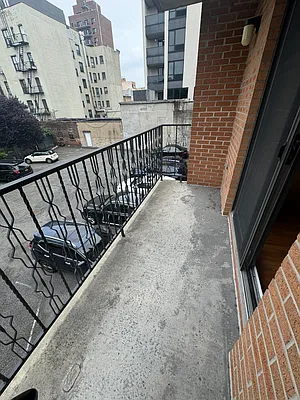 Rented by REALTY QUEST NEW YORK INC | media 7