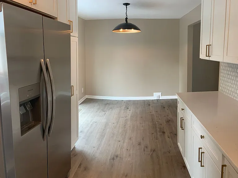 203 Parkwood Dr — Photo 4
