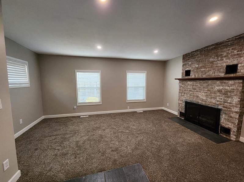 1st image of 433 N Byrkit Ave