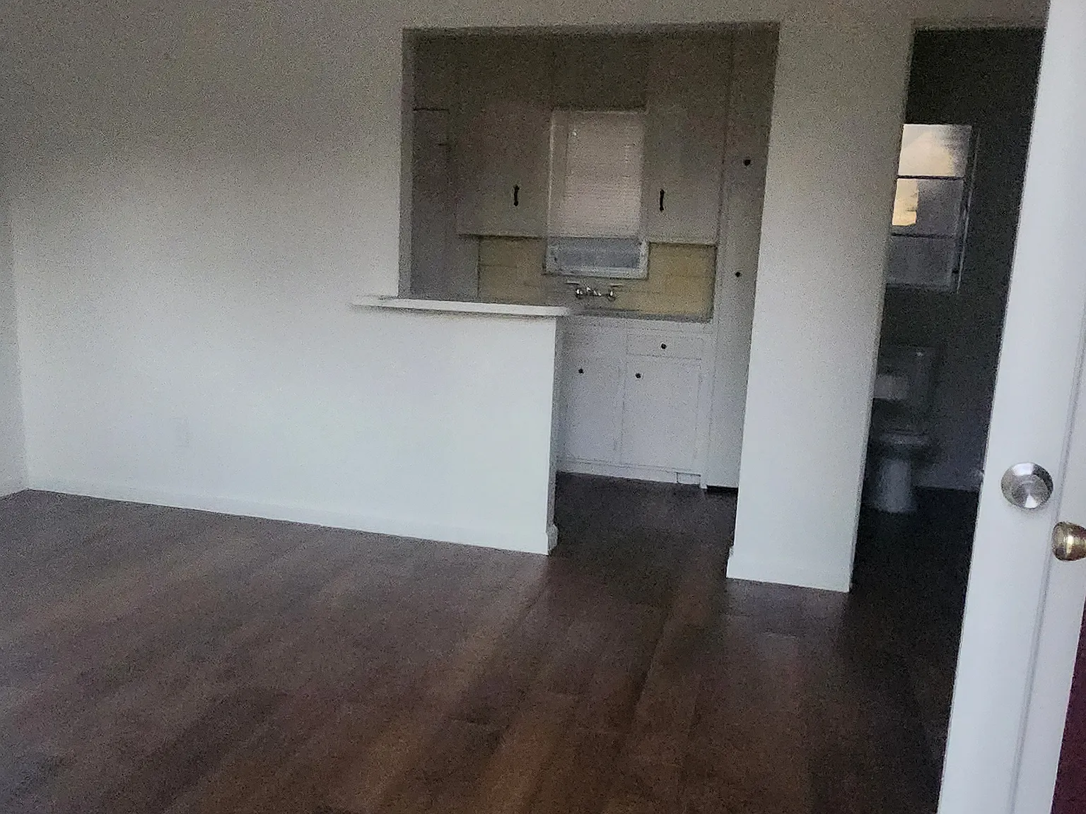 Studio, $975 — Photo 2