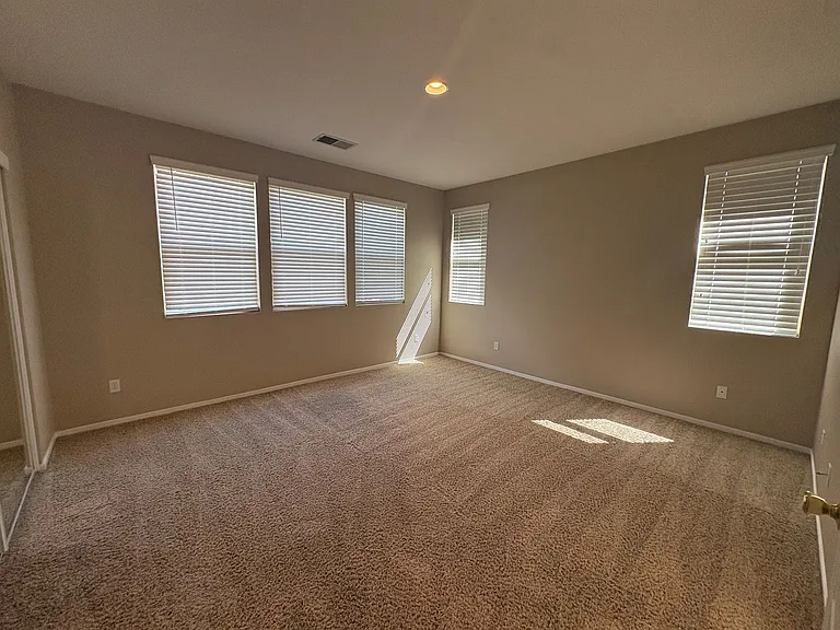 1415 Redding Rd — Photo 17