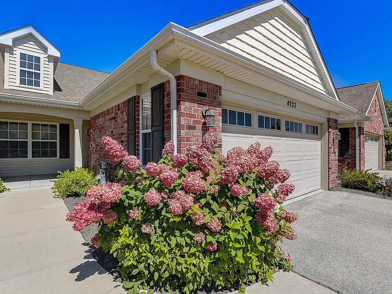 Ashwood Place — Photo 16