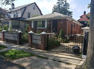10036 221st St, Queens Village, NY 11429
