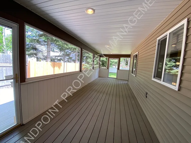 310 Huppert Ln — Photo 24