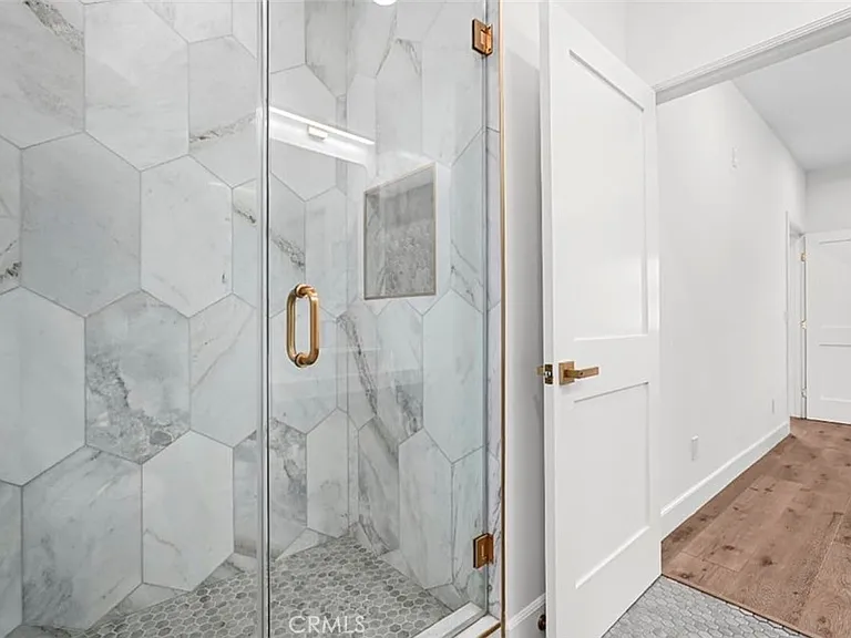 720 W Altadena Dr #1/2 — Photo 6